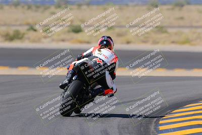 media/Oct-08-2022-SoCal Trackdays (Sat) [[1fc3beec89]]/Turn 11 Backside (1145am)/